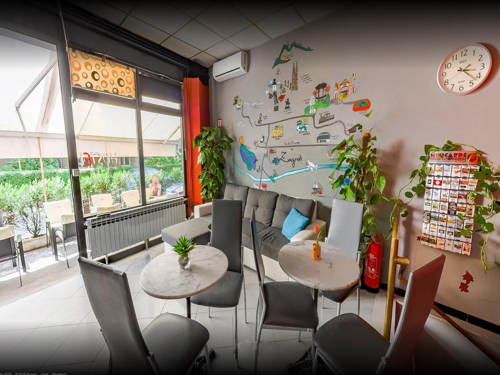 Fancy Hostel Загреб Экстерьер фото