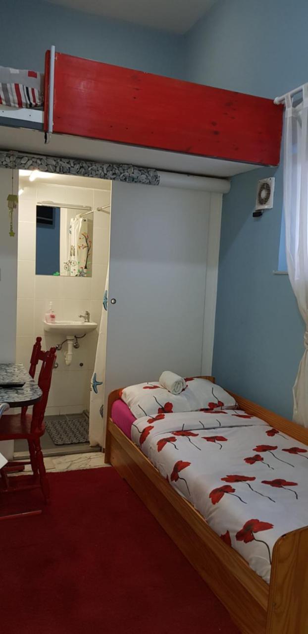 Fancy Hostel Загреб Экстерьер фото