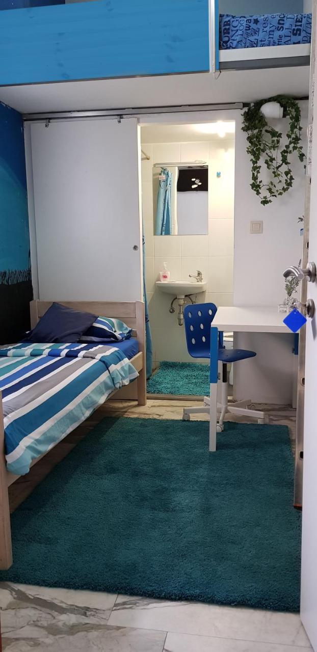 Fancy Hostel Загреб Экстерьер фото