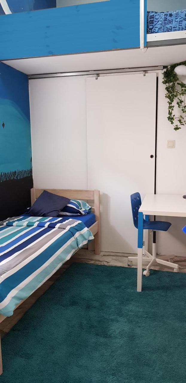 Fancy Hostel Загреб Экстерьер фото
