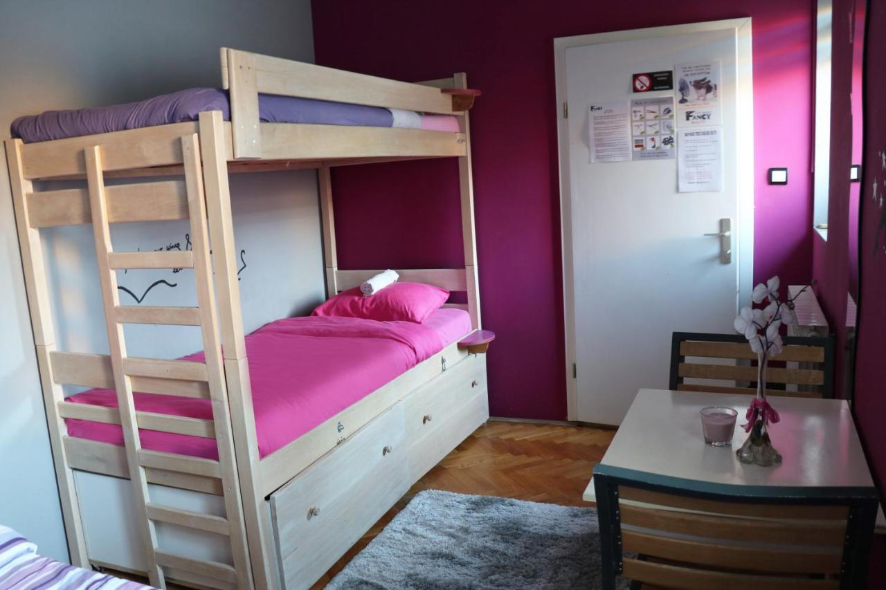 Fancy Hostel Загреб Экстерьер фото