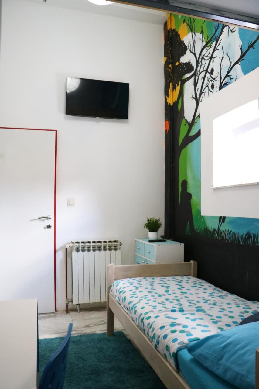 Fancy Hostel Загреб Экстерьер фото