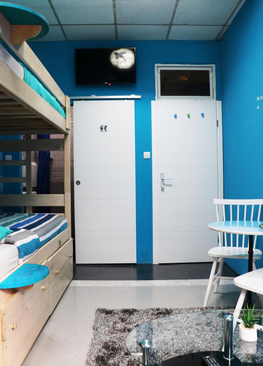 Fancy Hostel Загреб Экстерьер фото