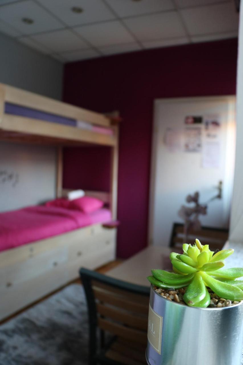 Fancy Hostel Загреб Экстерьер фото